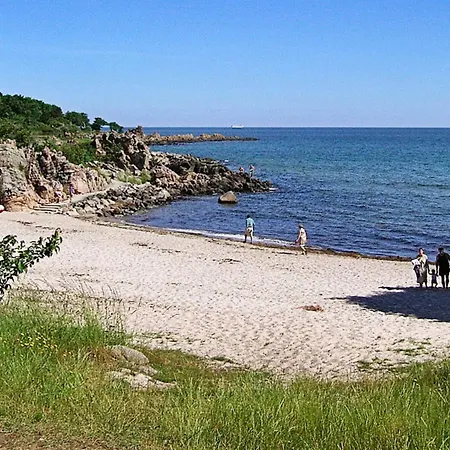 4 Person In Gudhjem-by Traum * غودهيم